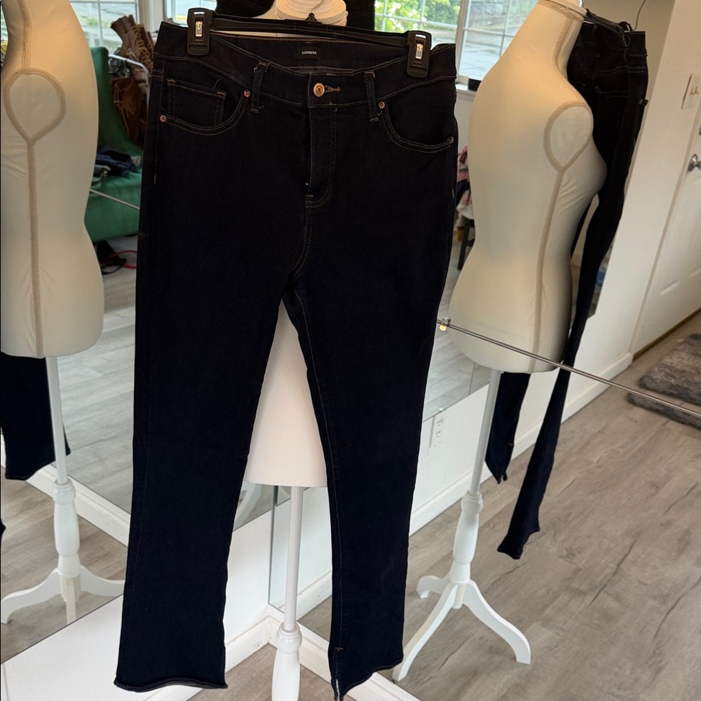 Express Women's Skinny Jeans in Black